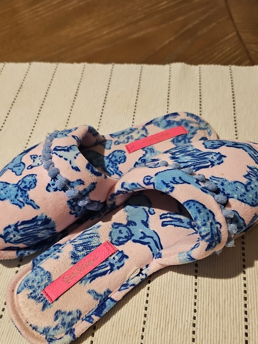Lilly Pulitzrr Pink & Blue Cat Print Plush Slippers
